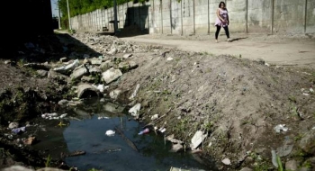 No Brasil, 45% da população ainda não têm acesso a serviço adequado de esgoto